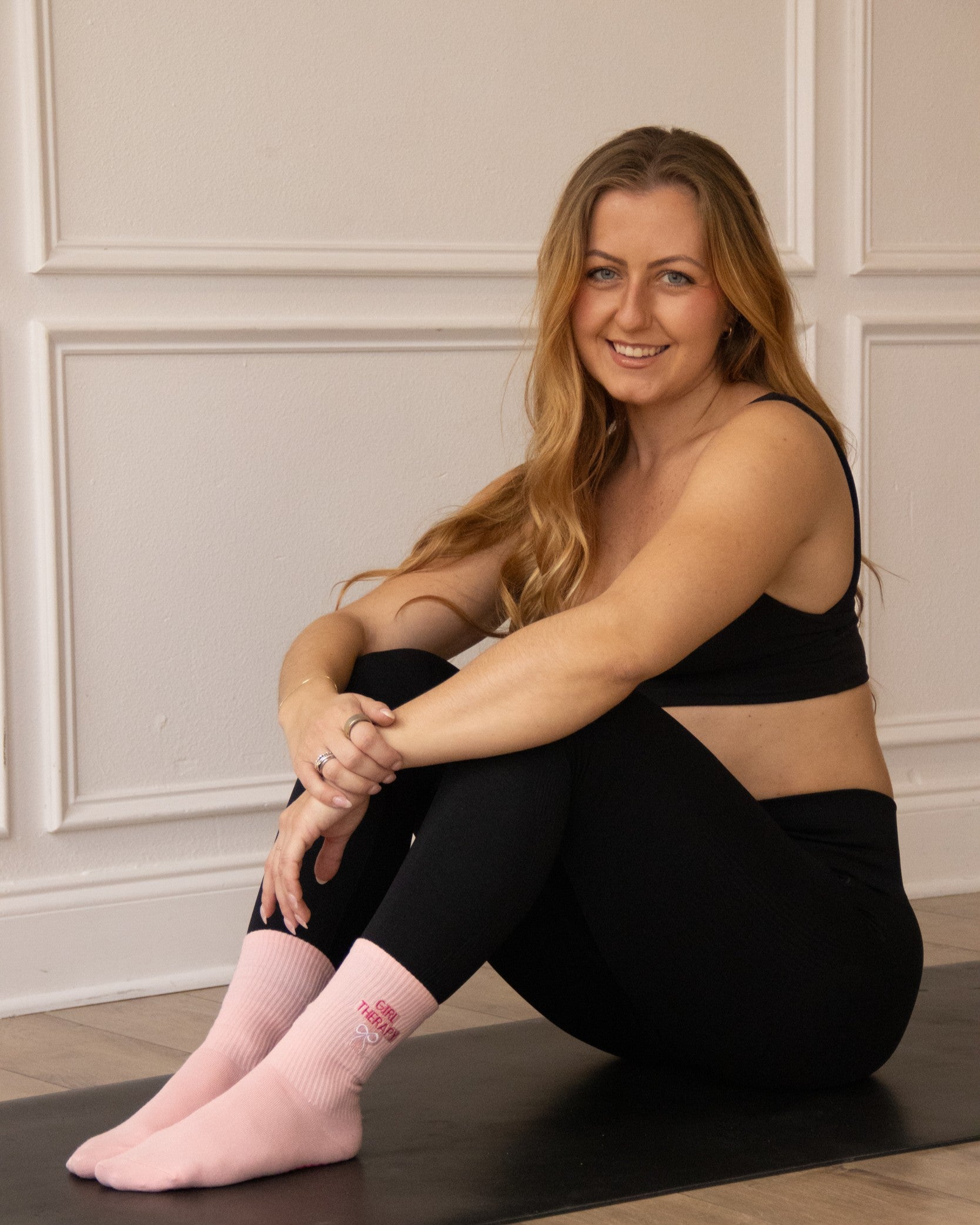 Girl Therapy – AMBERJO90 x FOOTZ